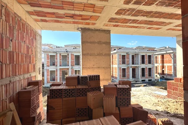 Shtepi ne shitje Vila Luksoze ne Tirane, 4+1, Mobilimi Bosh, pa mobiluar, Pagesa 715,500  Euro.