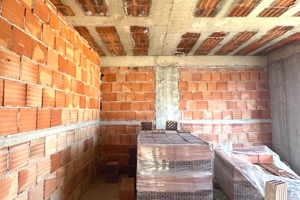 Shtepi ne shitje Vila Luksoze ne Tirane, 4+1, Mobilimi Bosh, pa mobiluar, Pagesa 715,500  Euro.