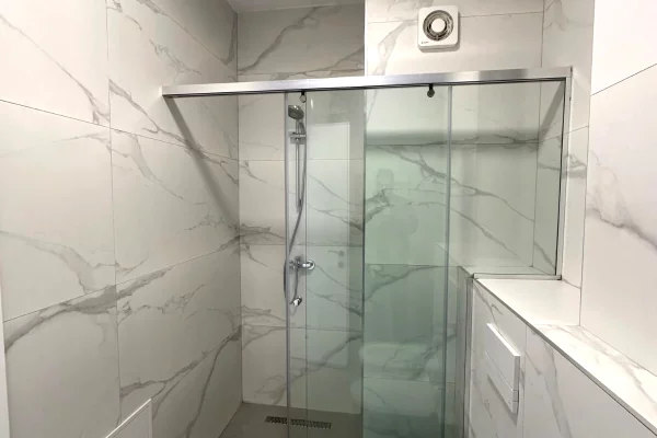 Shtepi ne shitje Apartament ne Tirane, 3+1, Mobilimi E mobiluar, Pagesa 337,900  Euro.