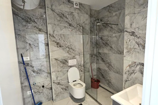 Shtepi ne shitje Apartament ne Tirane, 3+1, Mobilimi Bosh, pa mobiluar, Pagesa 295,000  Euro.