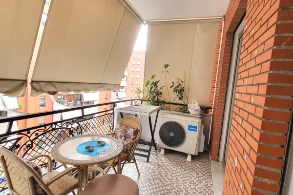 Shtepi me qera Apartament ne Tirane, 1+1, Mobilimi Pjeserisht e mobiluar, Pagesa 950  Euro.