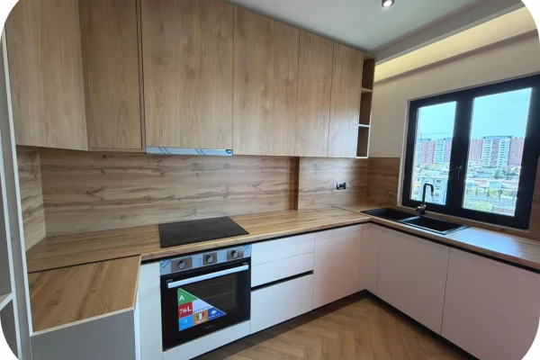 Shtepi ne shitje Apartament ne Tirane, 2+1, Mobilimi E mobiluar, Pagesa 24,000,000  Leke.