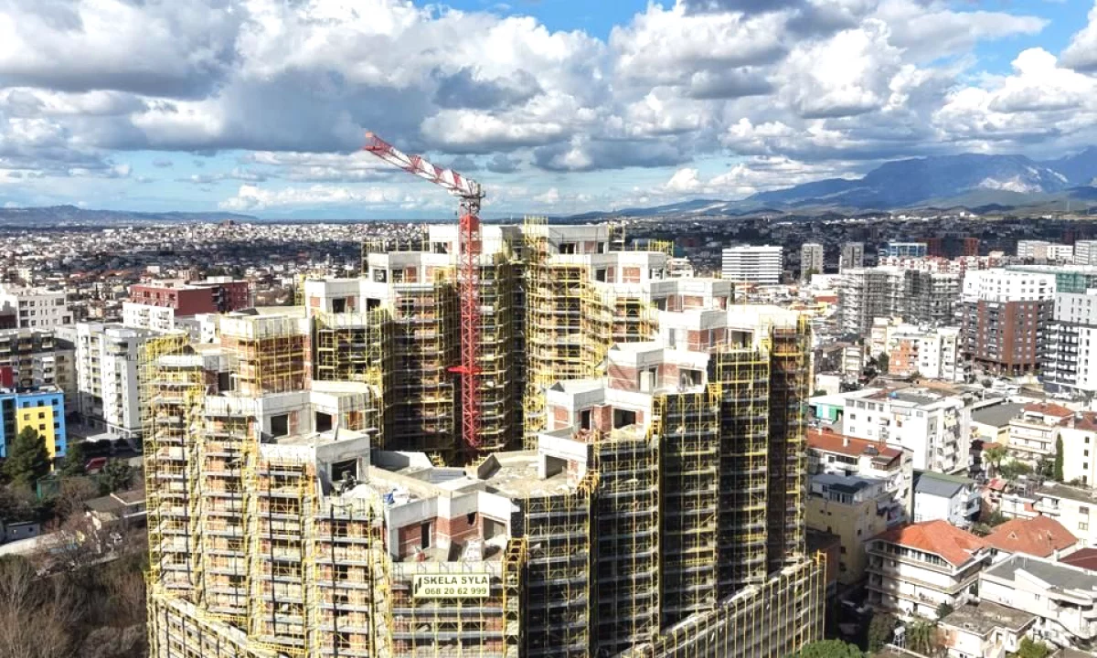 Shtepi ne shitje Apartament ne Tirane, 2+1, Mobilimi Bosh, pa mobiluar, Pagesa 204,170  Euro.