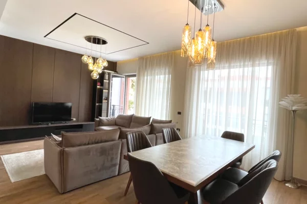 Shtepi ne shitje Apartament ne Tirane, 2+1, Mobilimi E mobiluar, Pagesa 200,000  Euro.