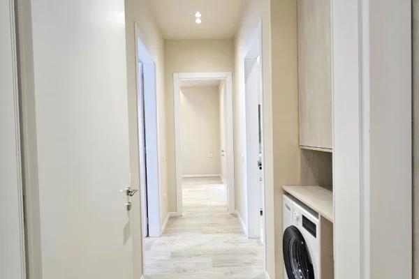 Shtepi me qera Apartament ne Tirane, 2+1, Mobilimi Pjeserisht e mobiluar, Pagesa 1,500  Euro.