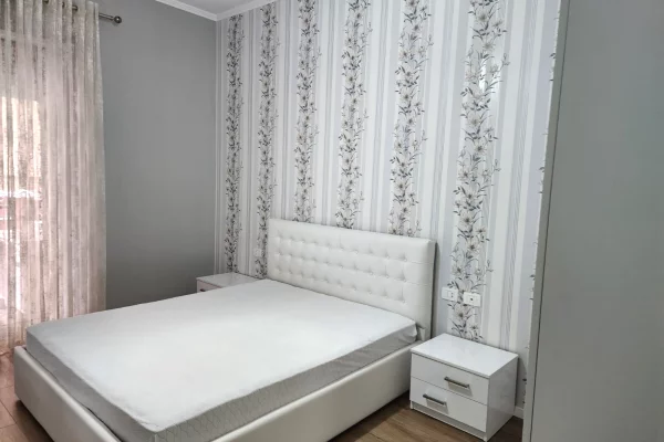 Shtepi me qera Apartament ne Tirane, 1+1, Mobilimi E mobiluar, Pagesa 80,000  Leke.