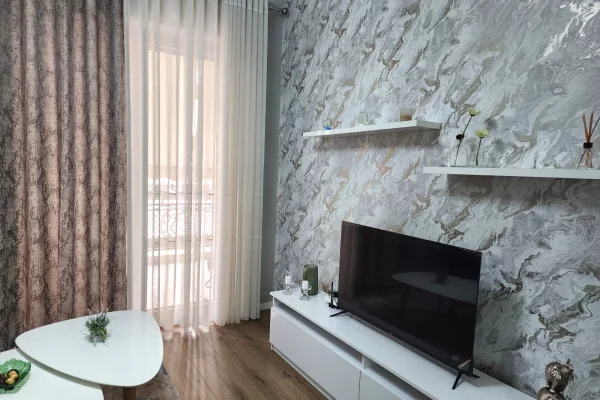Shtepi me qera Apartament ne Tirane, 1+1, Mobilimi E mobiluar, Pagesa 80,000  Leke.
