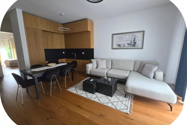 Shtepi me qera 2+1 ne Tirane - 1,200 Euro