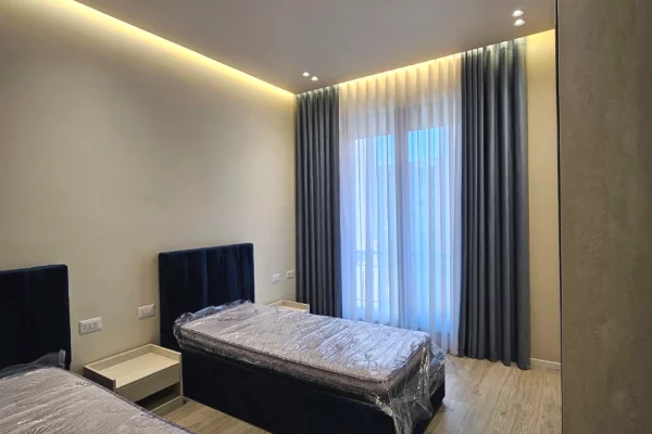 Shtepi me qera Apartament ne Tirane, 2+1, Mobilimi E mobiluar, Pagesa 1,600  Euro.