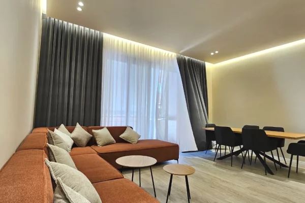 Shtepi me qera Apartament ne Tirane, 2+1, Mobilimi E mobiluar, Pagesa 1,600  Euro.
