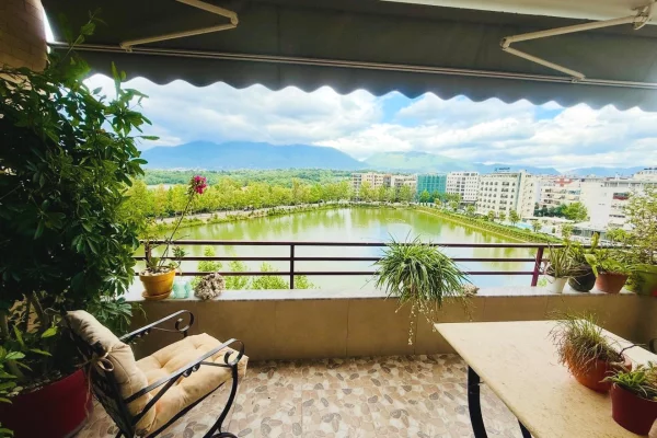 Shtepi me qera 2+1 ne Tirane - 1,200 Euro