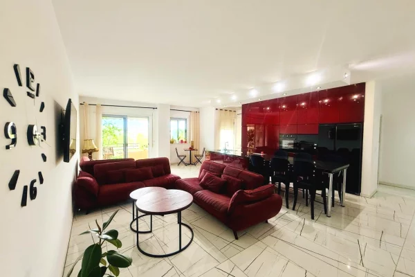Shtepi me qera Apartament ne Tirane, 2+1, Mobilimi E mobiluar, Pagesa 1,200  Euro.