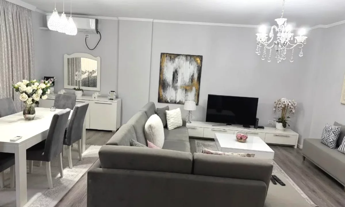 Shtepi me qera Apartament ne Tirane, 2+1, Mobilimi E mobiluar, Pagesa 100,000  Leke.