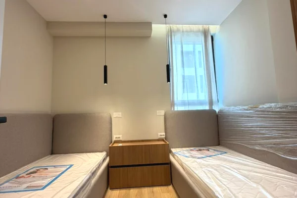 Shtepi me qera Apartament ne Tirane, 2+1, Mobilimi E mobiluar, Pagesa 80,000  Leke.