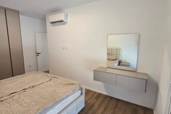 Shtepi me qera Apartament ne Tirane, 2+1, Mobilimi E mobiluar, Pagesa 1,000  Euro.