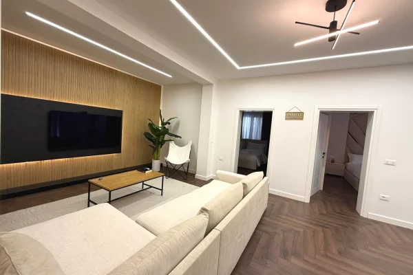 Shtepi me qera 2+1 ne Tirane - 1,500 Euro