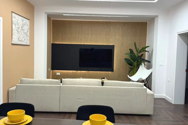 Shtepi me qera Apartament ne Tirane, 2+1, Mobilimi E mobiluar, Pagesa 1,500  Euro.