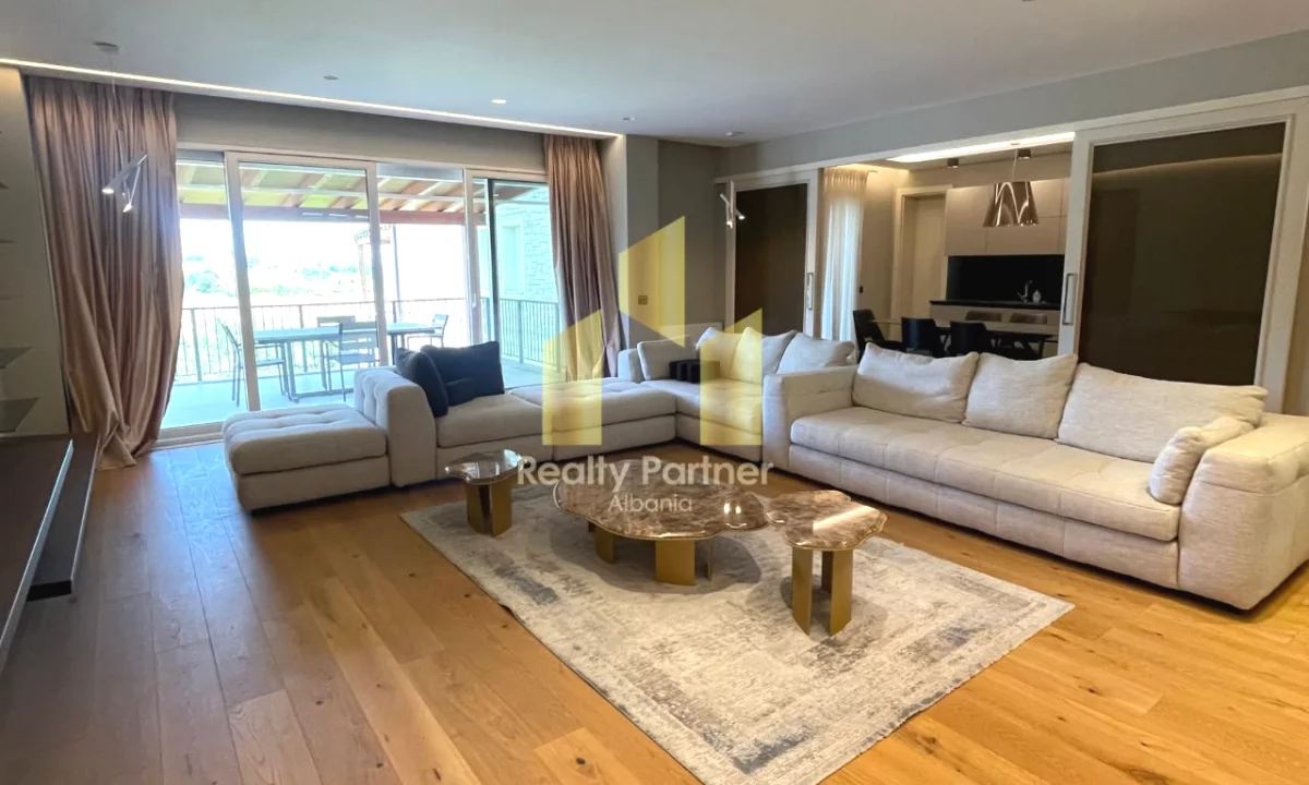 Shtepi me qera Apartament ne Tirane, 2+1, Mobilimi E mobiluar, Pagesa 2,300  Euro.