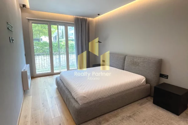 Shtepi me qera Apartament ne Tirane, 2+1, Mobilimi E mobiluar, Pagesa 2,300  Euro.