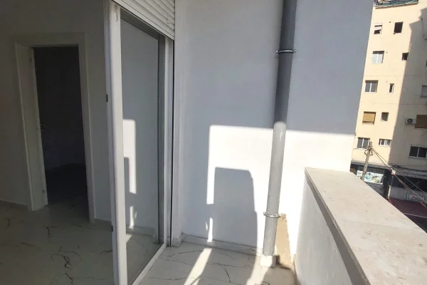 🏢 JEPET ME QIRA | 2+1 – DONIKA CENTER | Prane Rruges Mine Peza