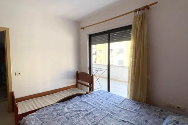 Shtepi ne shitje Apartament ne Tirane, 1+1, Mobilimi E mobiluar, Pagesa 122,000  Euro.