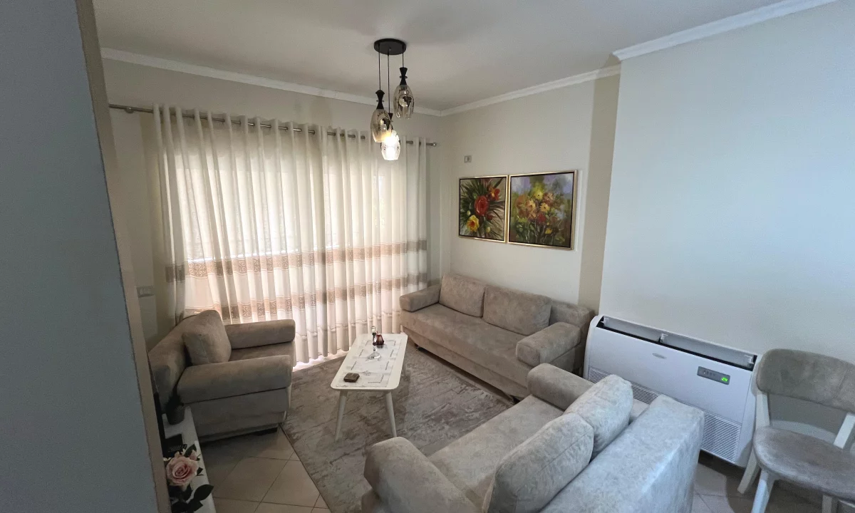 Shtepi me qera Apartament ne Tirane, 2+1, Mobilimi E mobiluar, Pagesa 800  Euro.