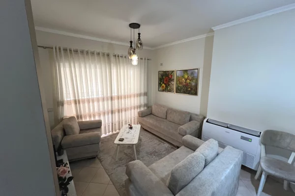 Shtepi me qera 2+1 ne Tirane - 800 Euro