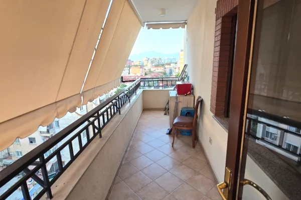 Shtepi me qera 2+1 ne Tirane - 70,000 Leke
