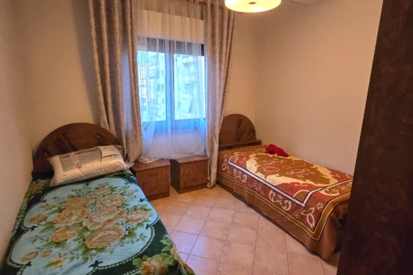 Shtepi me qera Apartament ne Tirane, 2+1, Mobilimi E mobiluar, Pagesa 70,000  Leke.