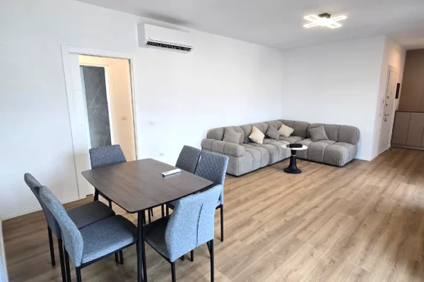 Shtepi me qera 2+1 ne Tirane - 1,000 Euro