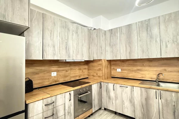 Shtepi me qera Apartament ne Tirane, 1+1, Mobilimi E mobiluar, Pagesa 45,000  Leke.