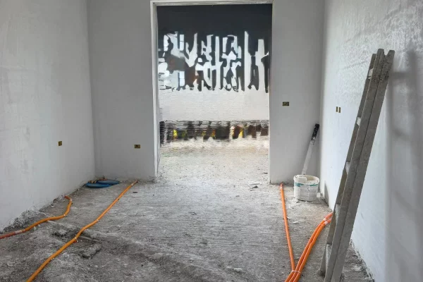 Shtepi ne shitje Apartament ne Tirane, 1+1, Mobilimi Bosh, pa mobiluar, Pagesa 78,400  Euro.