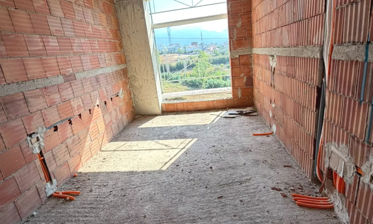 Shtepi ne shitje Apartament ne Tirane, 2+1, Mobilimi Bosh, pa mobiluar, Pagesa 115,100  Euro.