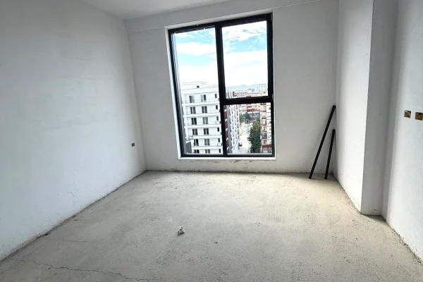 Shtepi ne shitje Apartament ne Tirane, 2+1, Mobilimi Bosh, pa mobiluar, Pagesa 204,600  Euro.