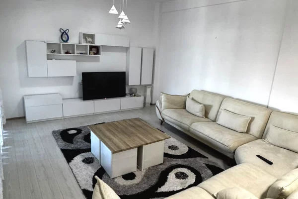 Shtepi me qera Apartament ne Tirane, 2+1, Mobilimi E mobiluar, Pagesa 75,000  Leke.