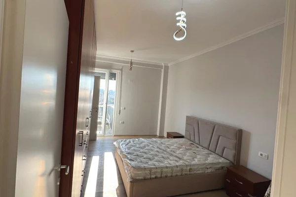Shtepi me qera Apartament ne Tirane, 1+1, Mobilimi E mobiluar, Pagesa 55,000  Leke.