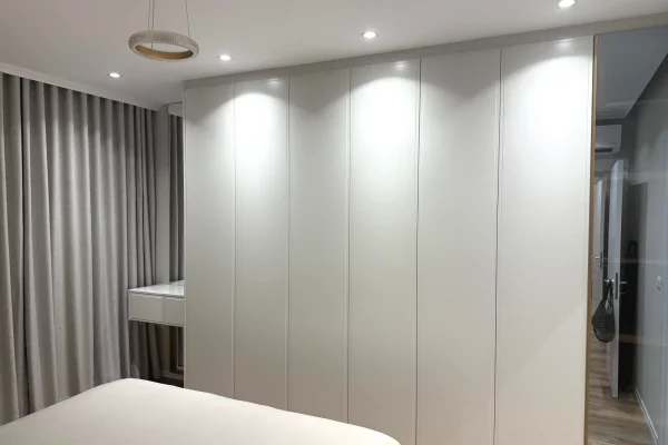 Shtepi me qera Apartament ne Tirane, 2+1, Mobilimi E mobiluar, Pagesa 90,000  Leke.