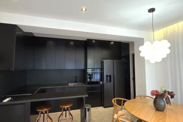 Shtepi me qera Apartament ne Tirane, 3+1, Mobilimi E mobiluar, Pagesa 1,700  Euro.