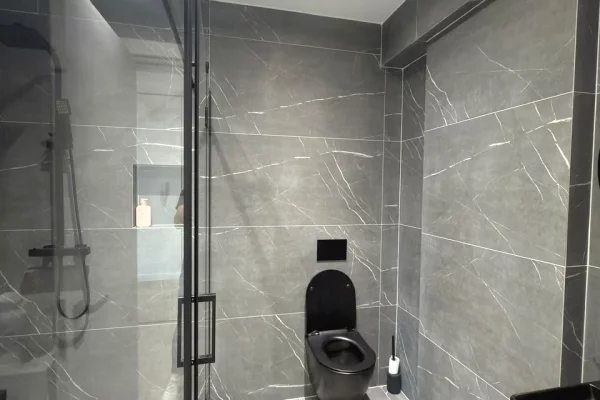 Shtepi me qera Apartament ne Tirane, 3+1, Mobilimi E mobiluar, Pagesa 1,700  Euro.