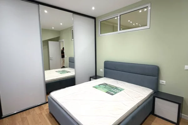 Shtepi ne shitje Apartament ne Tirane, 2+1, Mobilimi E mobiluar, Pagesa 225,000  Euro.