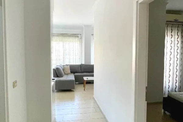 Shtepi me qera Apartament ne Tirane, 1+1, Mobilimi E mobiluar, Pagesa 75,000  Leke.