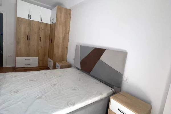 Shtepi me qera Apartament ne Tirane, 1+1, Mobilimi E mobiluar, Pagesa 50,000  Leke.
