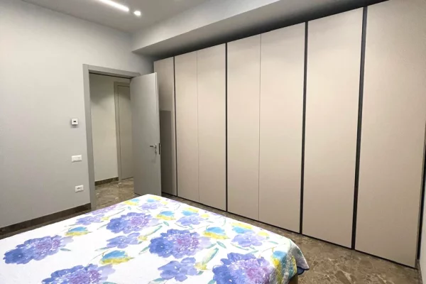 Shtepi ne shitje Vila Luksoze ne Tirane, 4+1, Mobilimi E mobiluar, Pagesa 1,300,000  Euro.