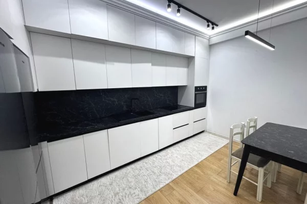 Shtepi me qera Apartament ne Tirane, 3+1, Mobilimi E mobiluar, Pagesa 2,300  Euro.