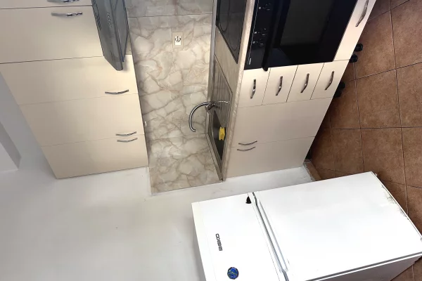 Shtepi me qera Shtepi Private ne Tirane, Garsoniere, Mobilimi E mobiluar, Pagesa 370  Leke.
