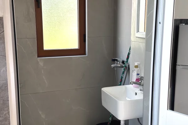 Shtepi me qera Shtepi Private ne Tirane, 1+1, Mobilimi E mobiluar, Pagesa 460  Leke.