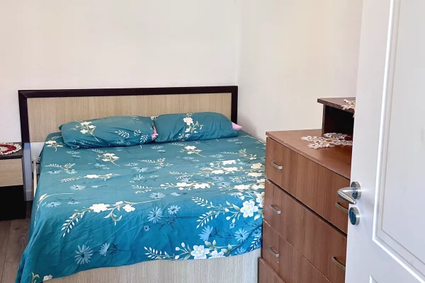Shtepi me qera Shtepi Private ne Tirane, 1+1, Mobilimi E mobiluar, Pagesa 450  Leke.