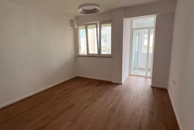 Shtepi ne shitje 1+1 ne Tirane - 102,000 Euro