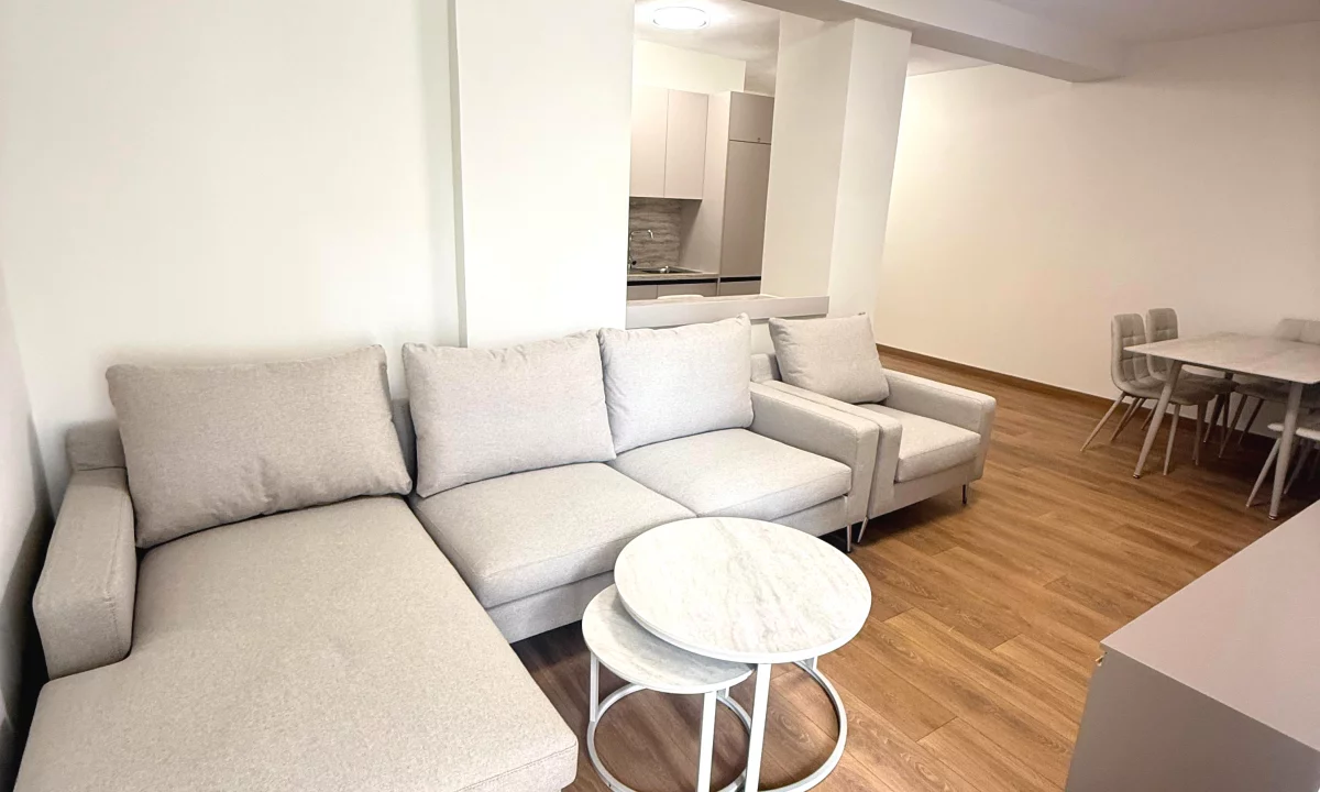 Shtepi me qera Apartament ne Tirane, 1+1, Mobilimi E mobiluar, Pagesa 600  Euro.