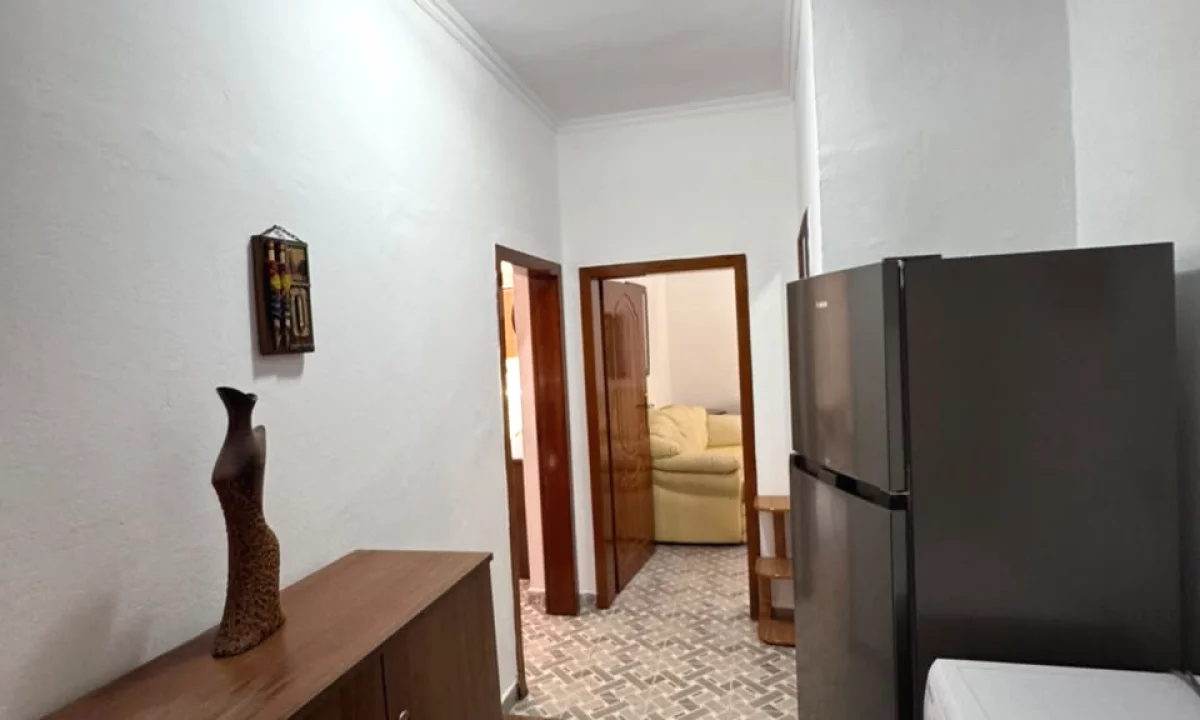 Shtepi me qera Apartament ne Tirane, 1+1, Mobilimi E mobiluar, Pagesa 350  Euro.